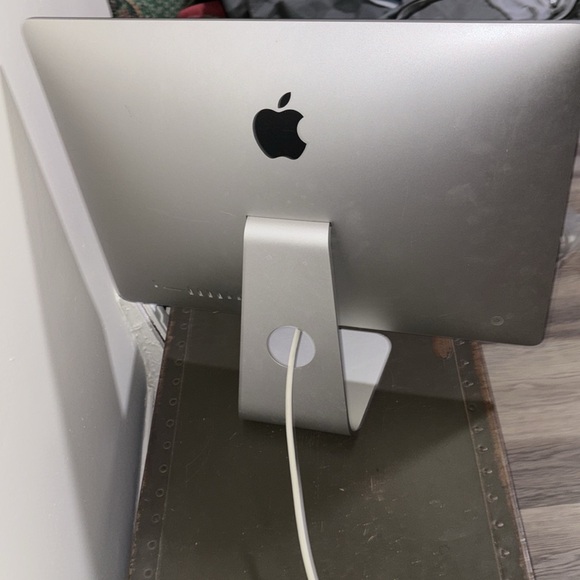 6 PC Apple iMac 27-inch Desktop Computer - Silver keyboard and mouse NEW - Picture 5 of 12